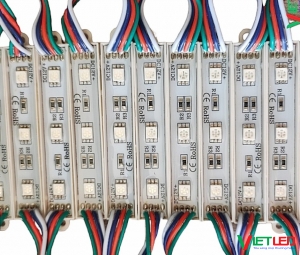 LED HẮT 3 BÓNG 7 MÀU, LED 3 BÓNG RGB