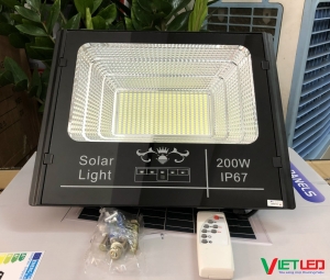 PHA NĂNG LƯỢNG MẶT TRỜI 200W