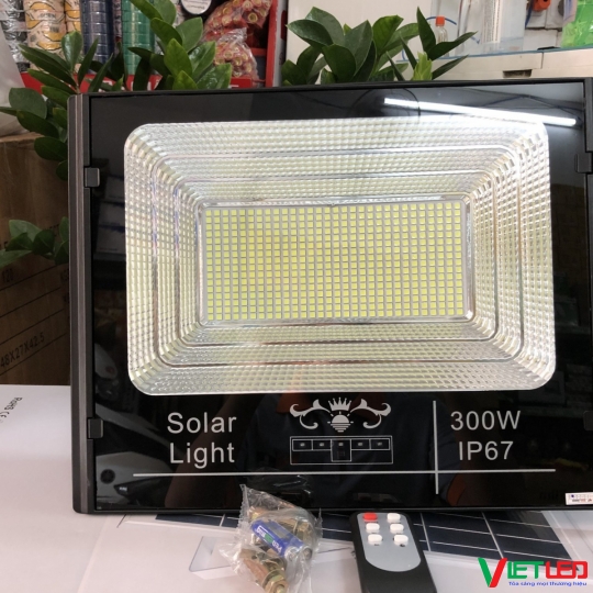 PHA NĂNG LƯỢNG MẶT TRỜI 300W